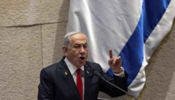 Netanyahou prévient qu’il attaquera le Hezbollah même avec une trêve au Lib…